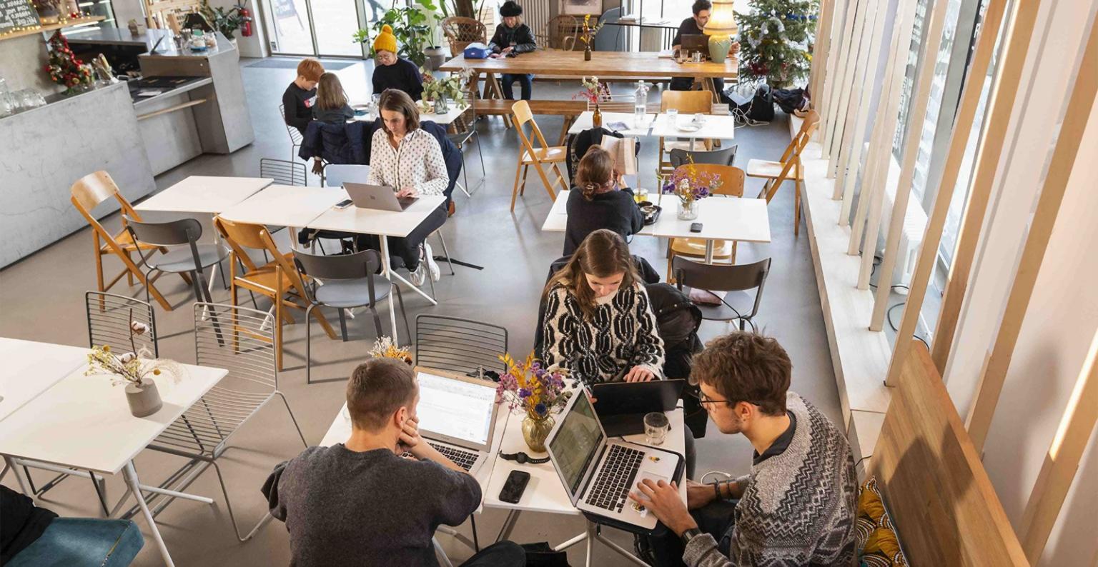 Participants lors d'un atelier de planification financière